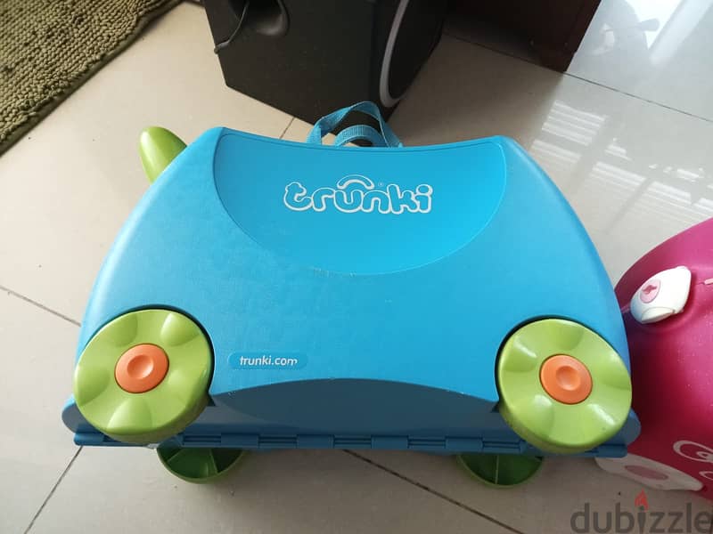 Trunkee for sale (luggage on wheel) great for toddlers 5