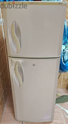 Fridge and washing machine in good condition for sale