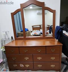 dressing table for sale 13 bd