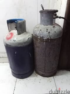 Urgent sale : 2 cooking cylinders for sale medium size (gas full)