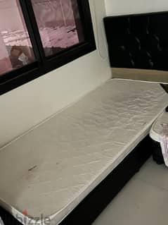 اسرة نوم مع المراتب،  beds with mattress