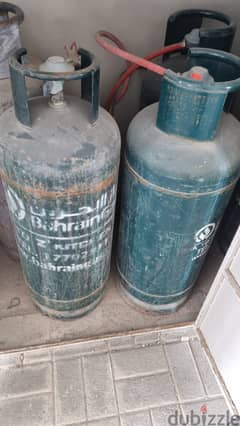 2 Bahrain Gas cylinder (1 is full)
