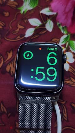 apple watch series 5 excellent condition 35gb