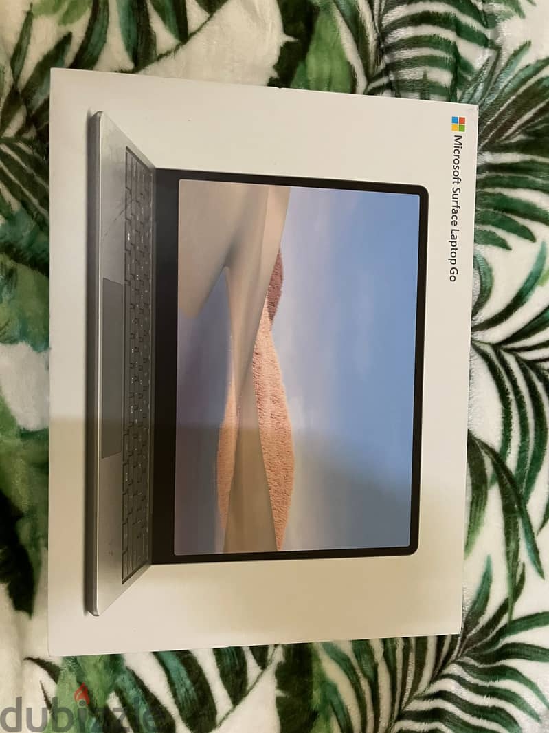 10th Gen Microsoft Surface Laptop Go  Core i5/ 8GB 128GB SSD 1