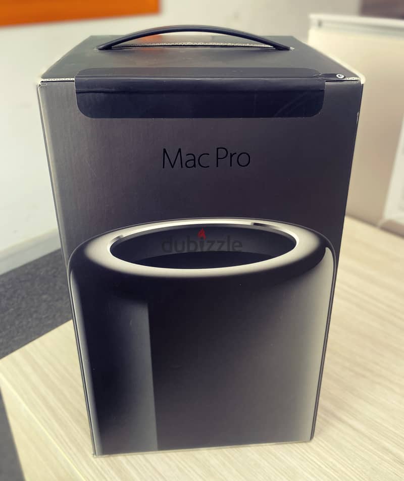 New Sealed in Box Apple MacPro 2013 0