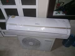 2 ton Ac for sale good condition six months use only