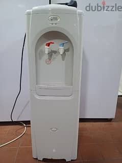 Hot & could water dispenser