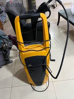 Karcher pressure washer for car and building cleaning