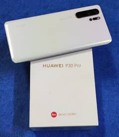 huawei p30 pro 8gb 128gb box ok No charge display a little crack left