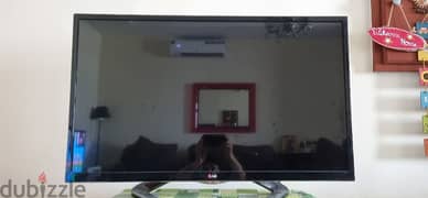 LG 43"  Smart TV with 4 X 3D Glasses