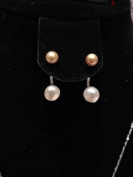 Natural White Dana Pearl studs حلقات لؤلؤ ابيض طبيعي 1