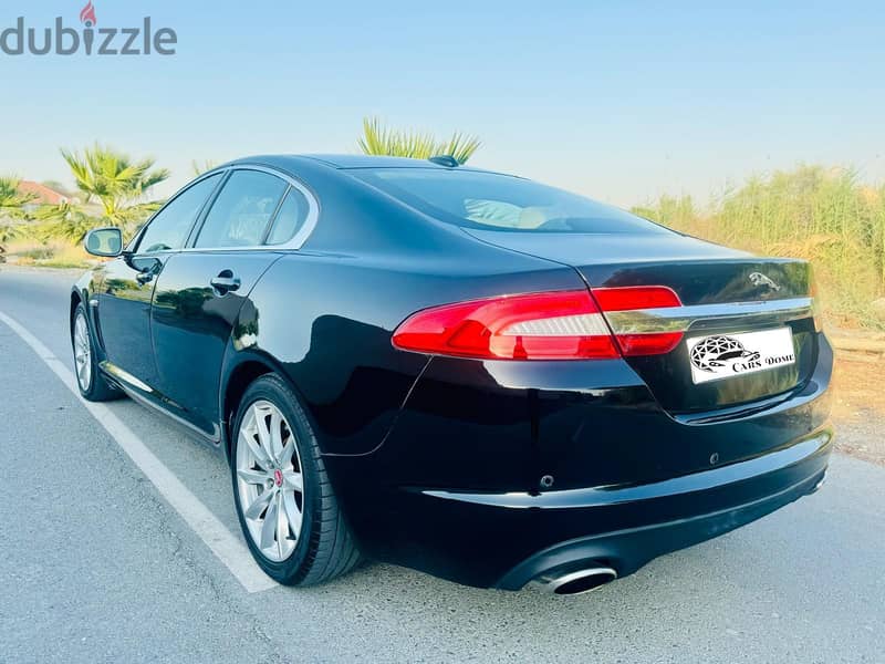 Jaguar XF 2012 3