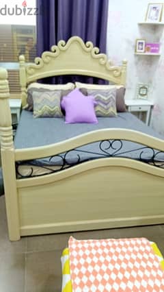 سرير جديد للبيع