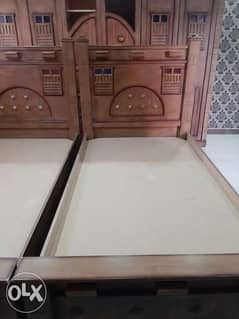 6door Cupboard , 2nos Cot & Dressing Table w good quality Bahrain wood 0