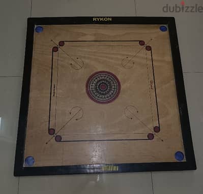 Carrom board