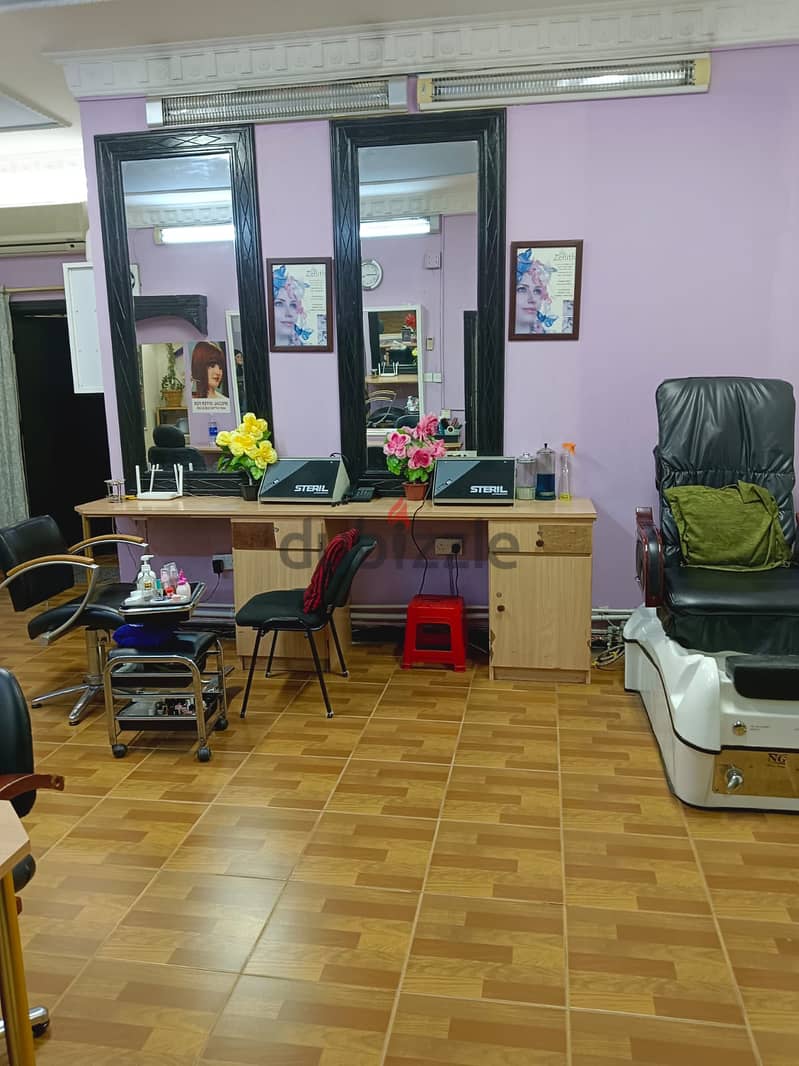 Ladies Beauty Salon for sale- MOVE IN READY 6