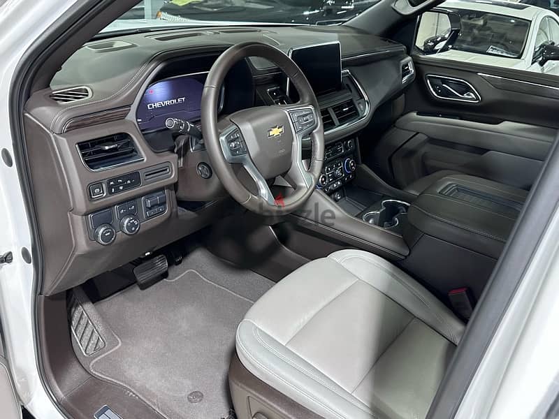 2023 Chevrolet Tahoe LT “Fully loaded” 4