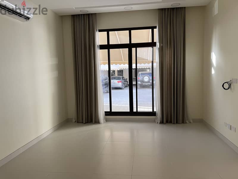 Great Price/New Spacious 3 +1 bdr Villa in Janabiya 3