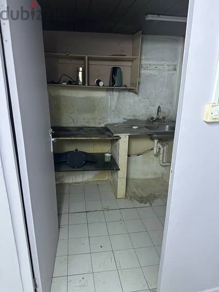 Studio flat for rent in Ras Roman 80 BD 3