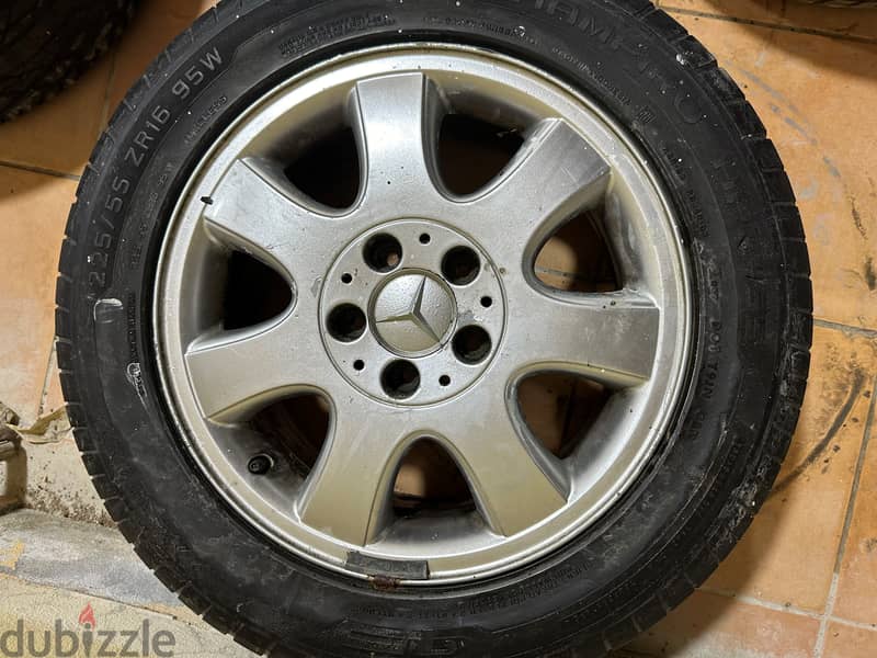 Original Mercedes-Benz Wheels in a perfect shap for sale 0