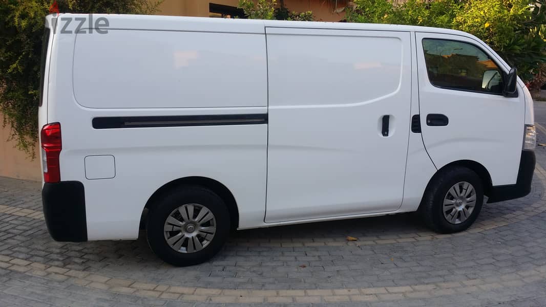 Nissan Urvan Bus Cargo Van Well Mantaine Single Ownar 3