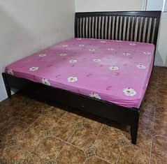 Queen bed with Mattress