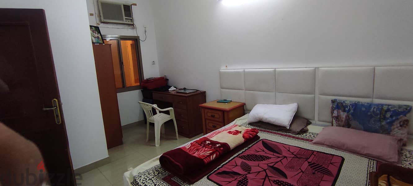Room for rent in muharrraq 7