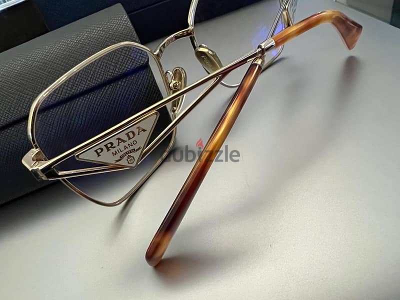 Prada Eyeglass 1