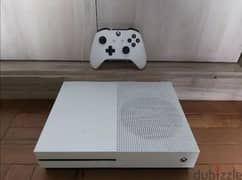xbox one s with one controller in excellent condition