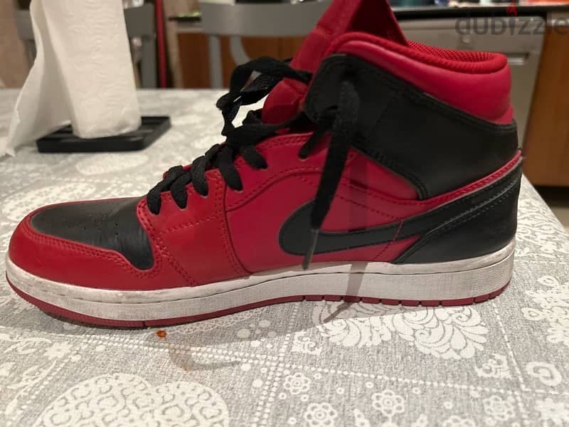 nike Jordan 1 mid reverse bred (2021) 0