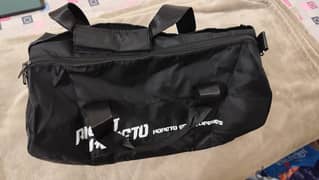 Brand NEW gym bag for sale - not used at all (water proof) 0