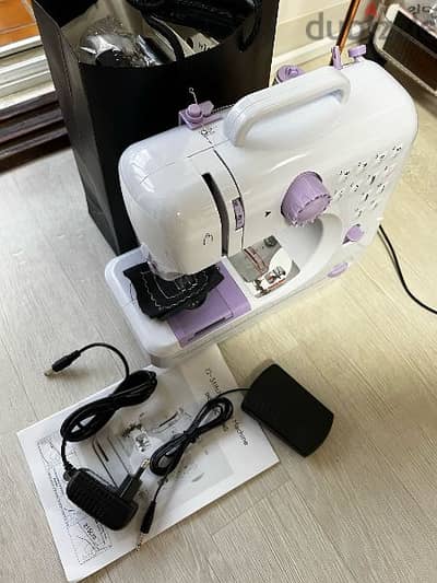 Uten Portable Electric Sewing Machine , different stitching patterns