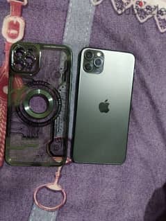 iphone 11 pro max 256 gb with max safe cover for sell in very good con