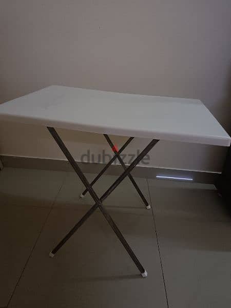 Foldable table 1