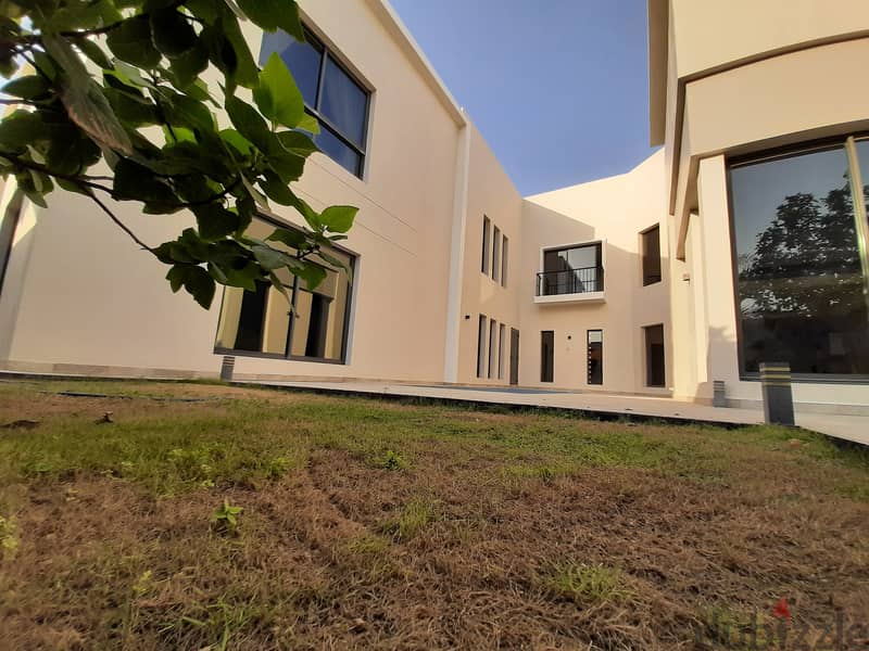 modern villa with private pool close to saudi causeway 4