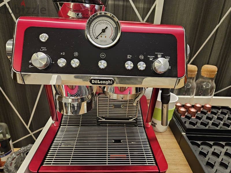 Delonghi La Specialista Coffee Machine 1
