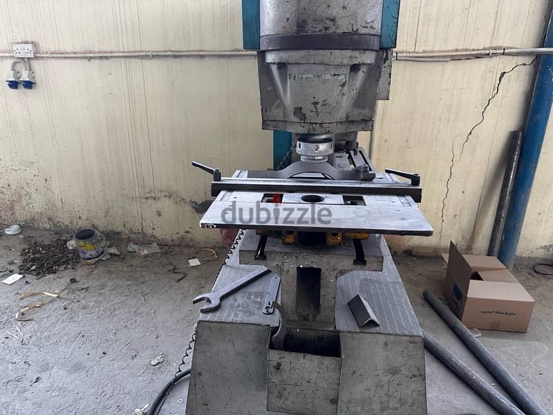 Ironworker Machine - Hydraulic Ironworker( Good condition ) 2