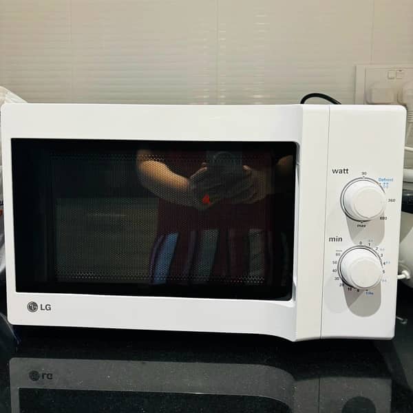 MICROWAVE FOR SALE 0