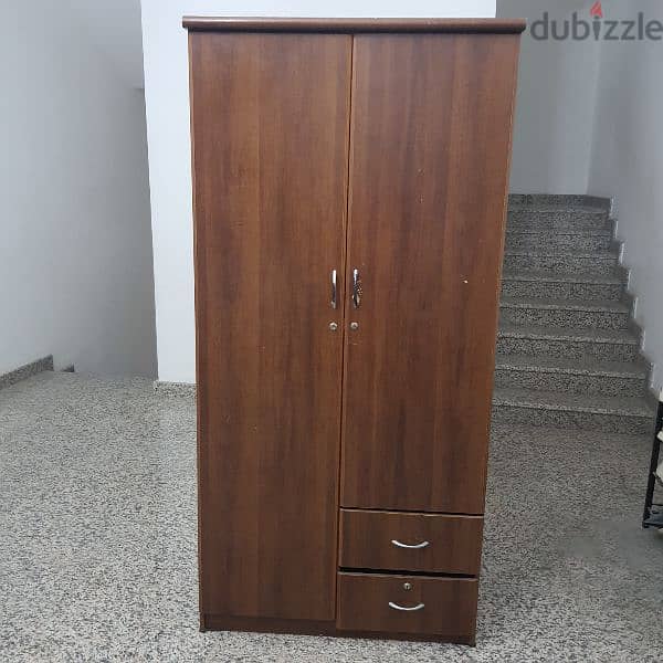 cont(36216143) 2 door cupboard in good condition 
Note:- the locks are 0
