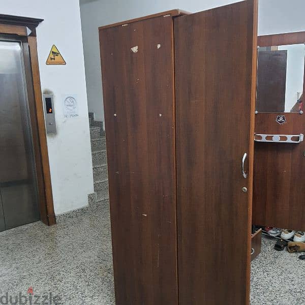 cont(36216143) 2 door cupboard in good condition 
Note:- the locks are 4