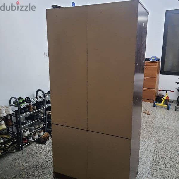 cont(36216143) 2 door cupboard in good condition 
Note:- the locks are 5