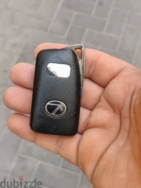 Lexus key original used مفتاح لكزس مستعمل أصلي 2