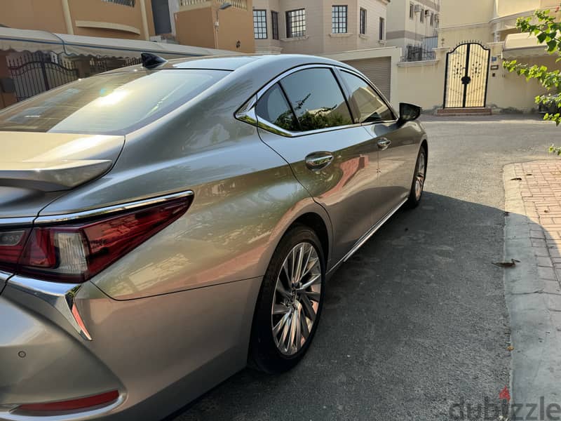 Lexus ES350 2023 Exective Line Plus - New Condition 2