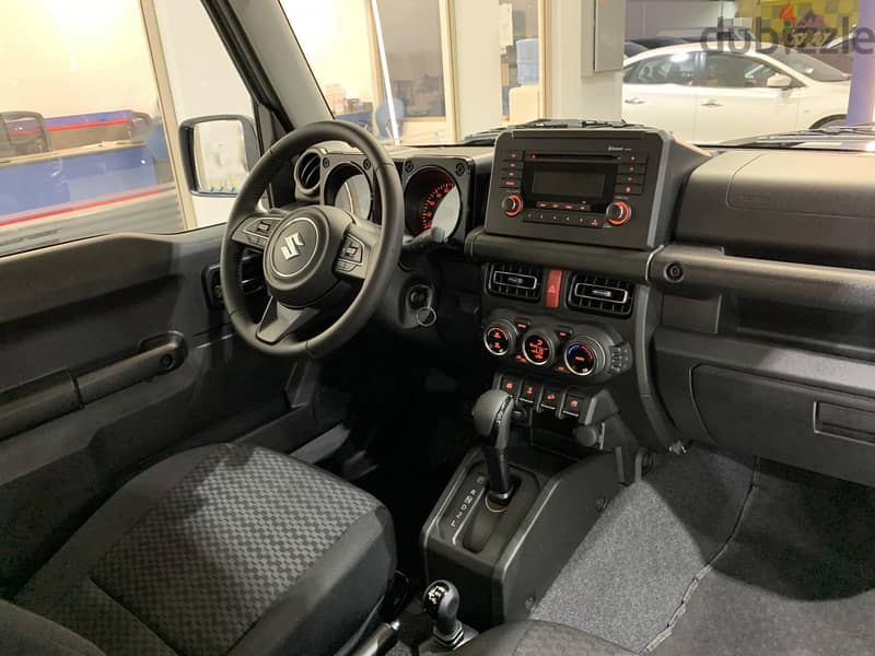 Suzuki Jimny (6800 Kms Only) 5