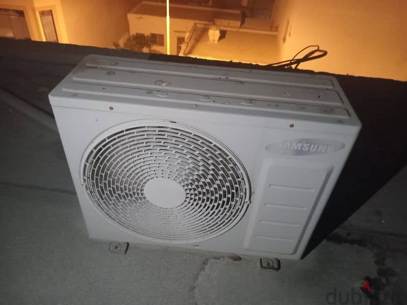 2 ton Ac for sale good condition good working six months wornty 2
