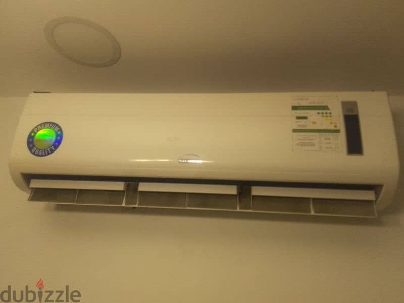 2 ton Ac for sale good condition good working six months warranty 2