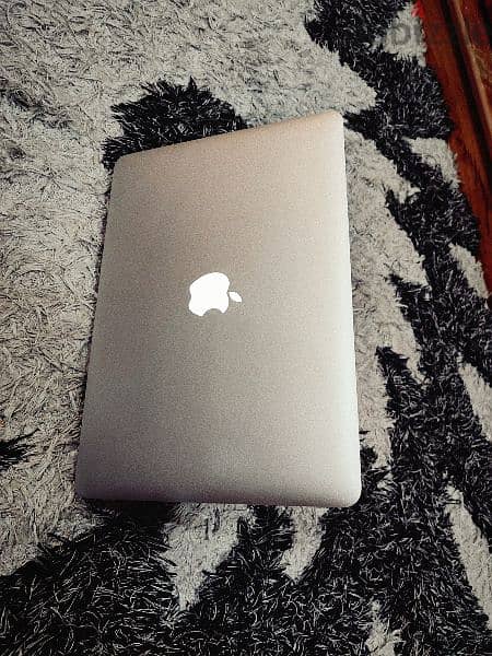 For Sale MacBook air 2017 13.3 inch Mint Condition 4