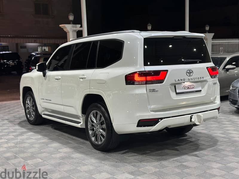 Toyota Land Cruiser 2023 11