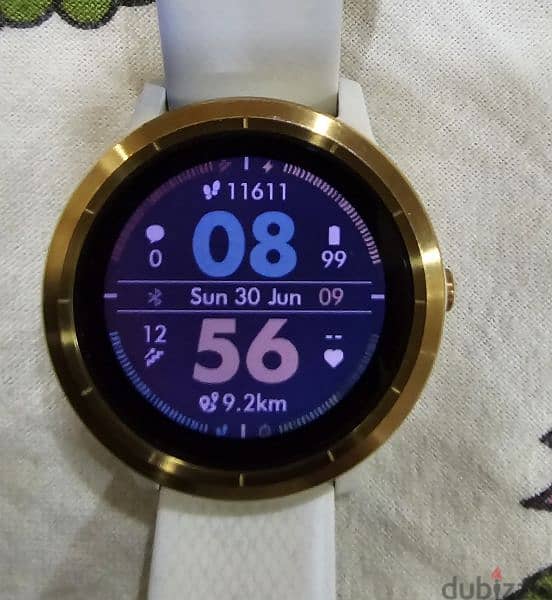 Garmin vivo active 3 watch in excellent condition with charger 2