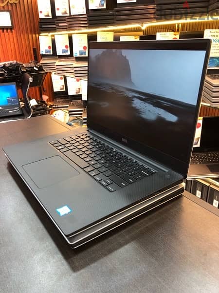 Dell XPS 15 9560 2